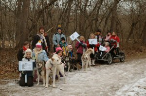 Group photo of Girl Scout Troop 899